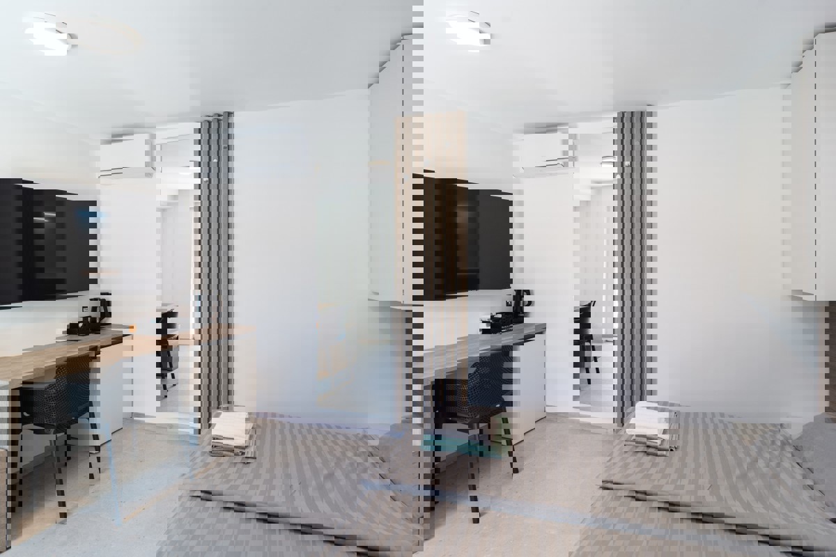 Casa moderna in prima fila sul mare