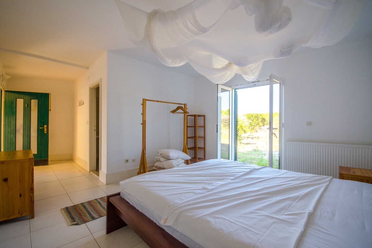 Casa isolata con vista mare