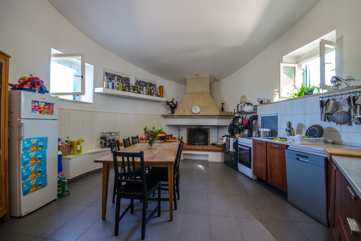 Casa isolata con vista mare