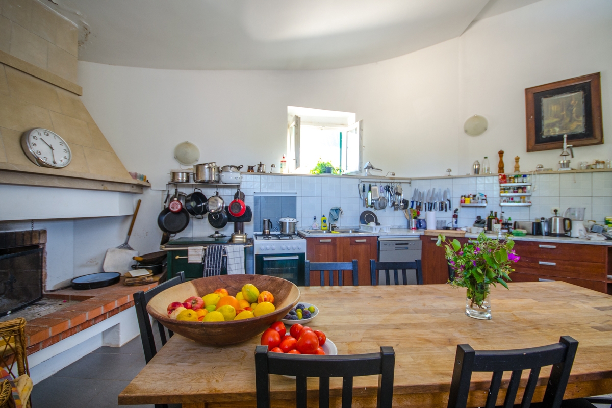 Casa isolata con vista mare