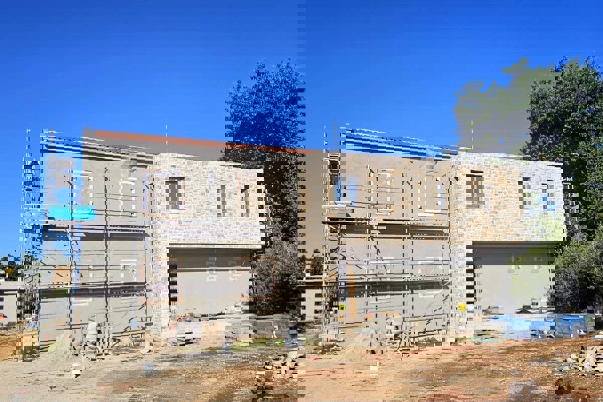 Villa moderna in posizione tranquilla vicino a Parenzo