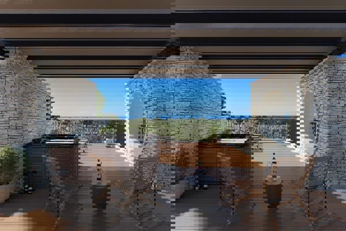 Villa moderna in posizione tranquilla vicino a Parenzo