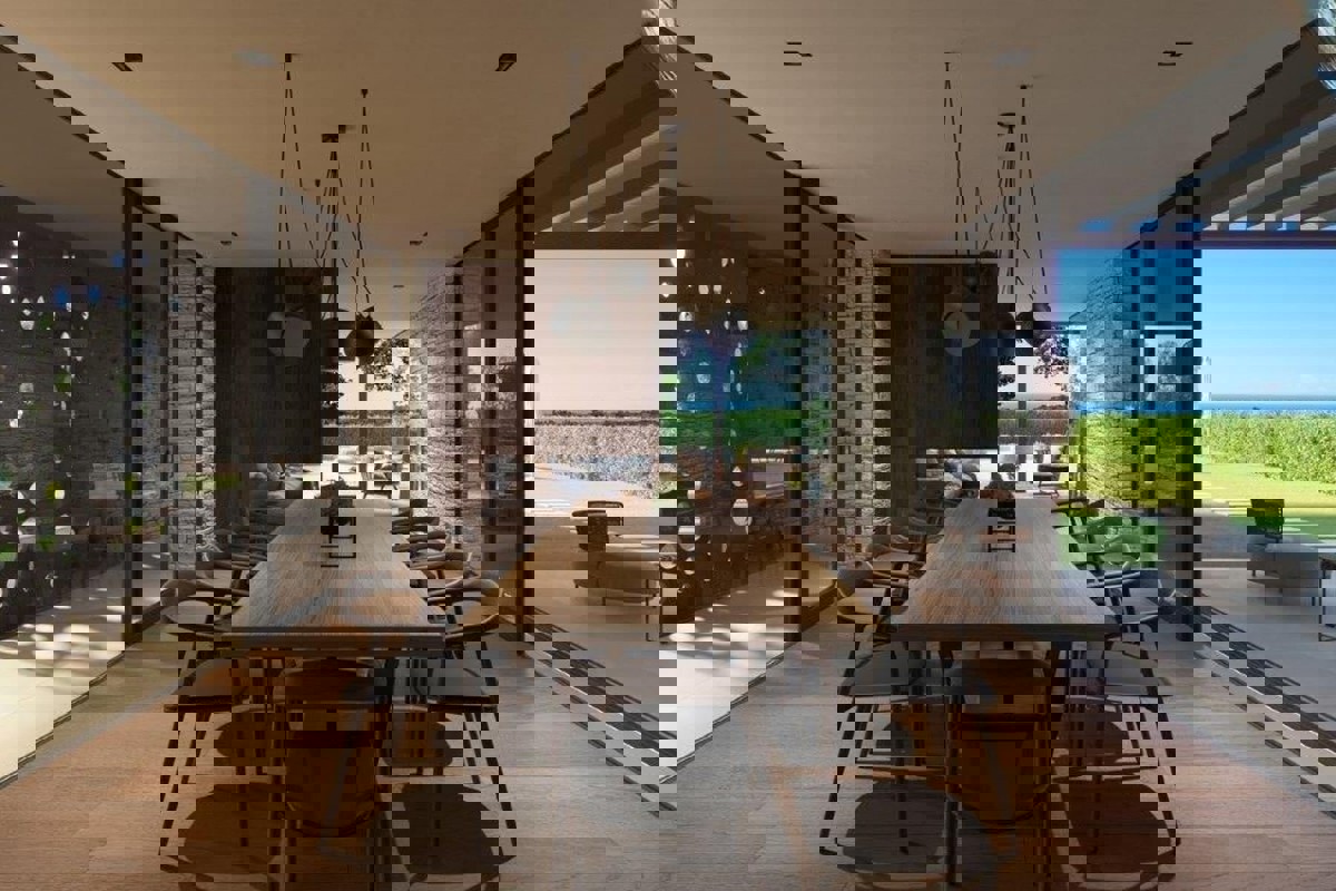 Villa moderna in posizione tranquilla vicino a Parenzo