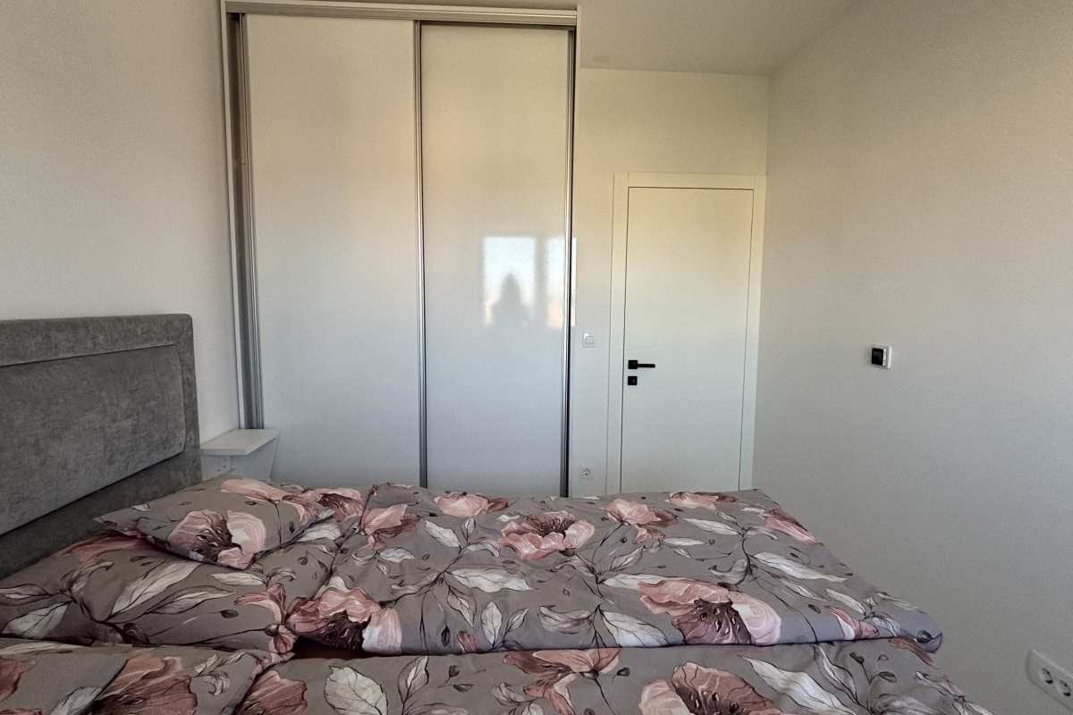 Straordinario attico con terrazza panoramica e vista mare aperta