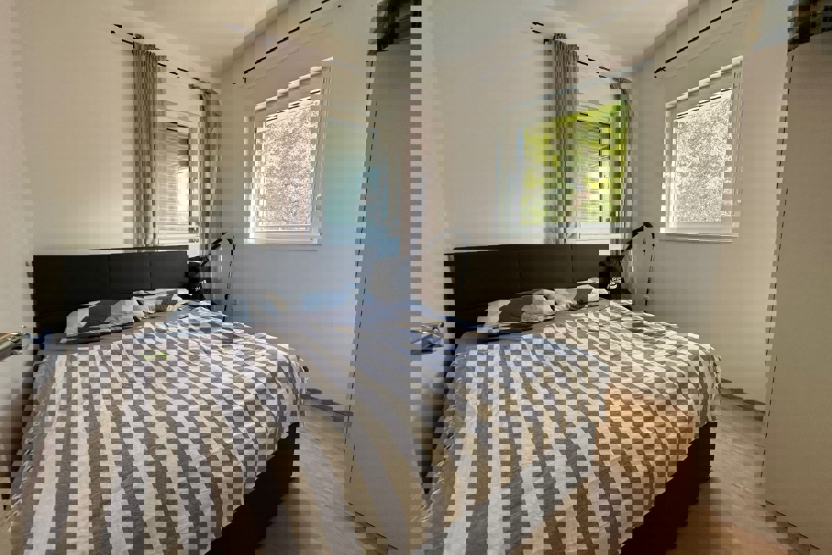 Two-bedroom apartment with an open sea view