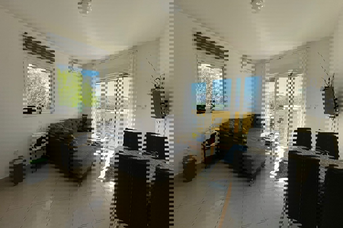 Two-bedroom apartment with an open sea view