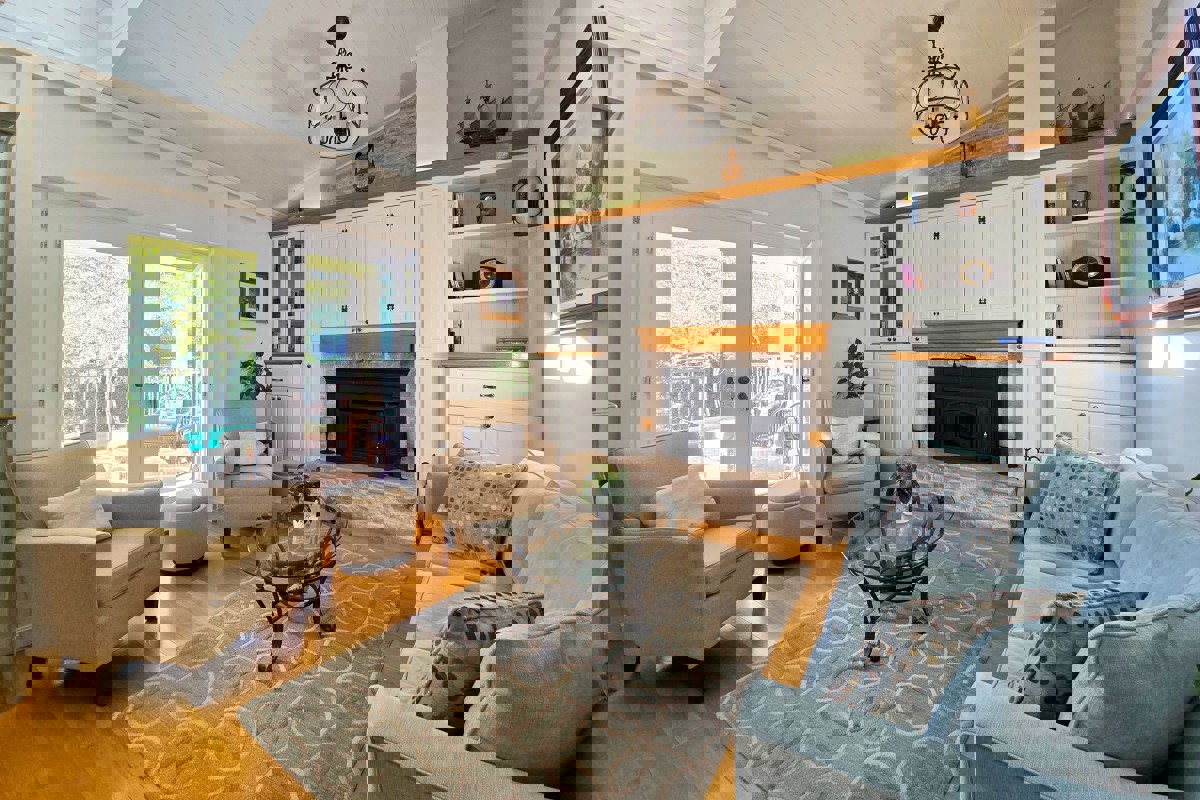 Lussuosa villa mediterranea con piscina