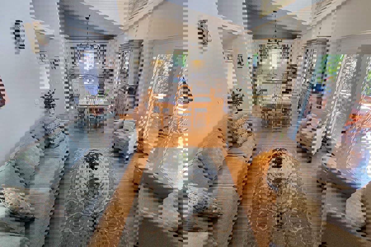 Lussuosa villa mediterranea con piscina