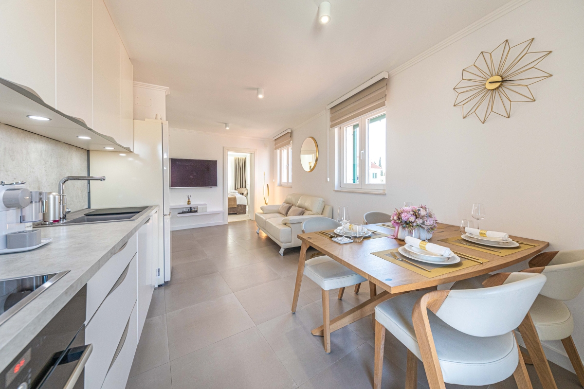 Moderno appartamento con due camere da letto in centro città