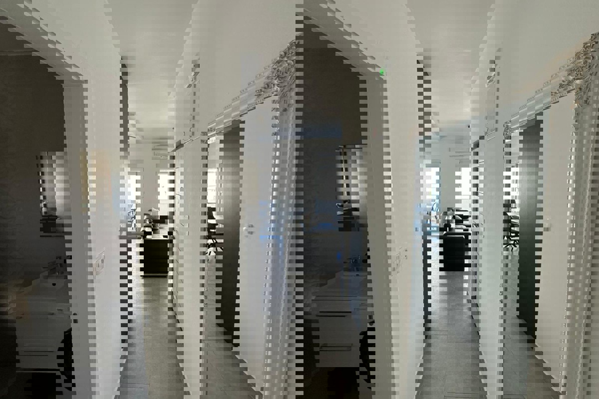 Appartamento duplex in un nuovo edificio con vista mare