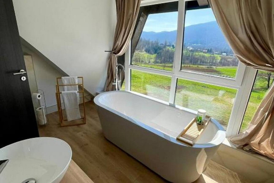 Affascinante casa indipendente immersa nella natura