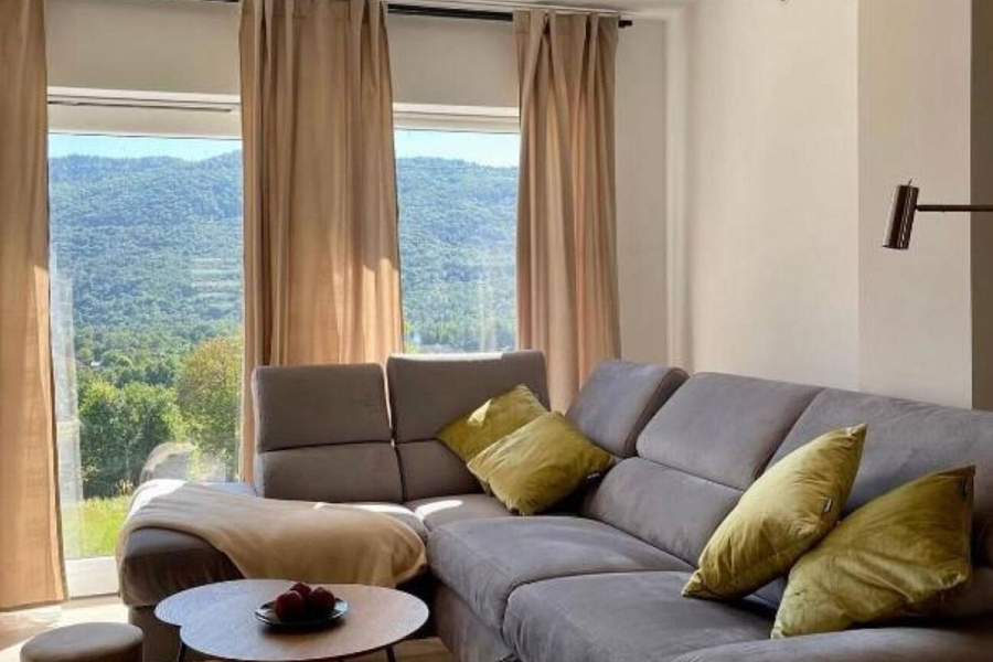 Affascinante casa indipendente immersa nella natura