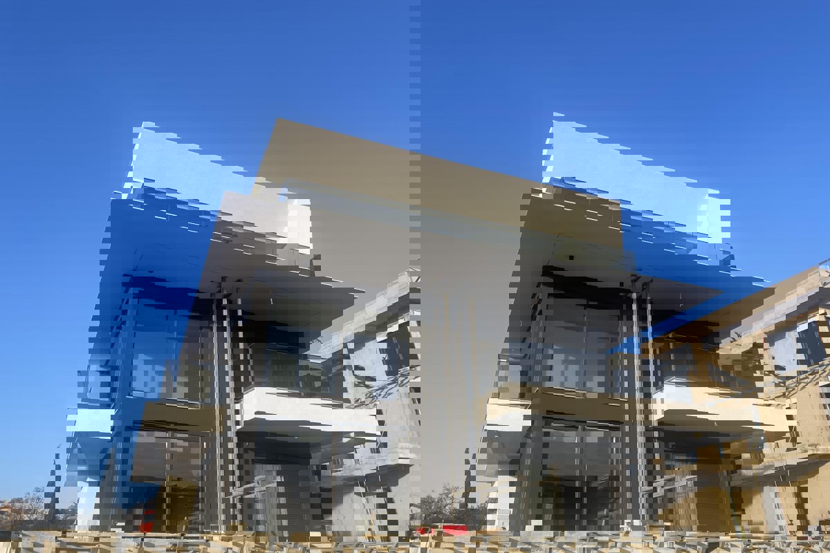 Attico con terrazza panoramica e vista mare