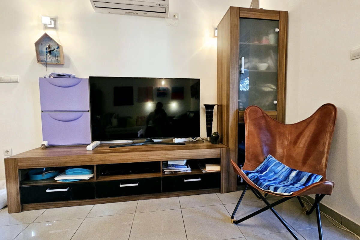 Appartamento con due camere da letto e ampio giardino