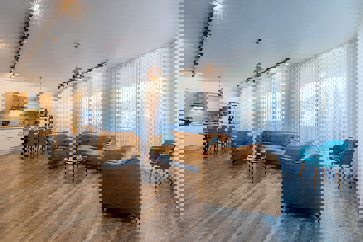 Appartamento in prima fila sul mare