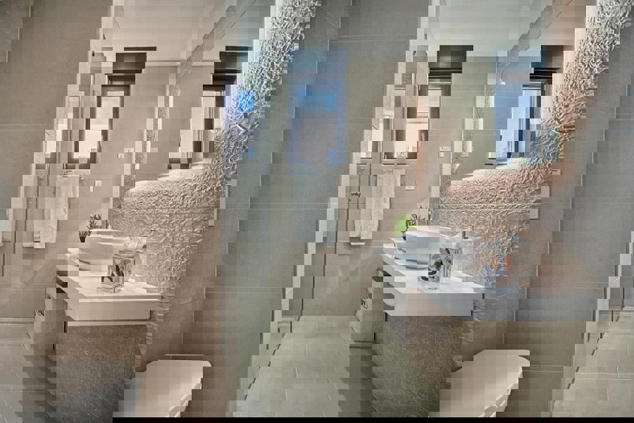 Villa di lusso con piscina riscaldata e vista mare