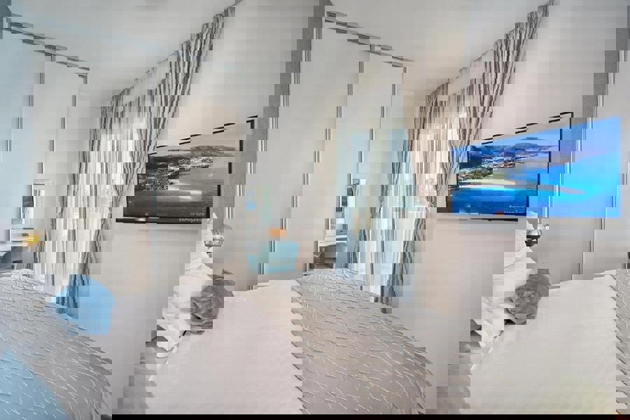 Villa di lusso con piscina riscaldata e vista mare