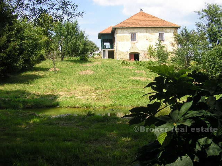 Casa in una posizione tranquilla, in vendita