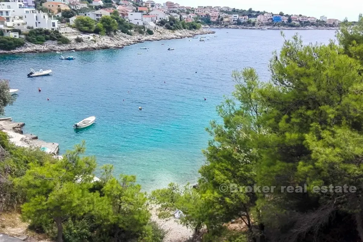 Casa indipendente in riva al mare, in vendita