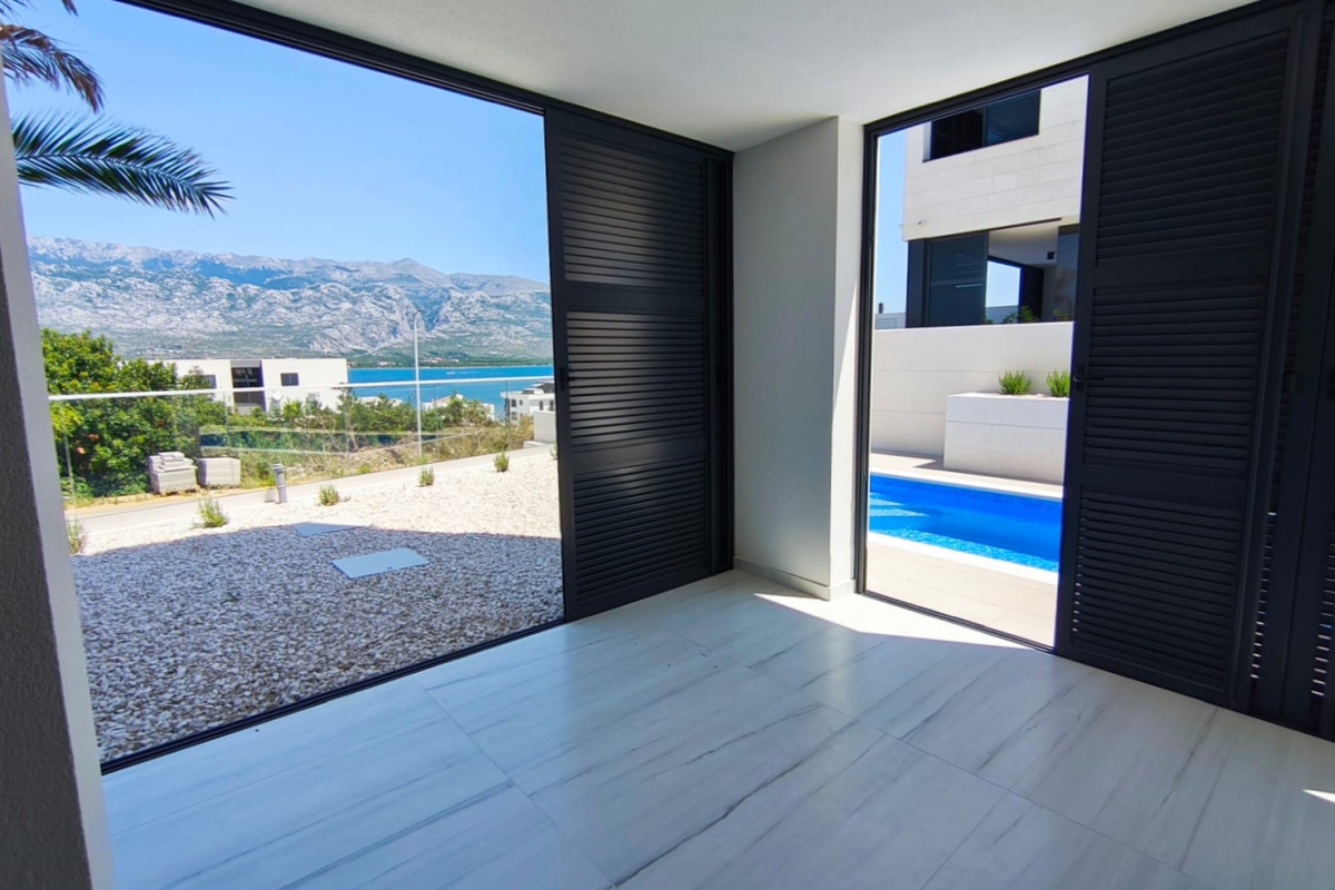 Appartamenti con piscina e vista mare