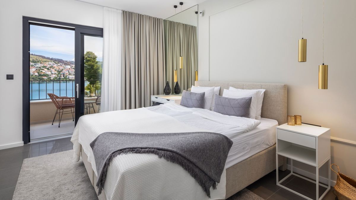 Villa con piscina vicino al mare