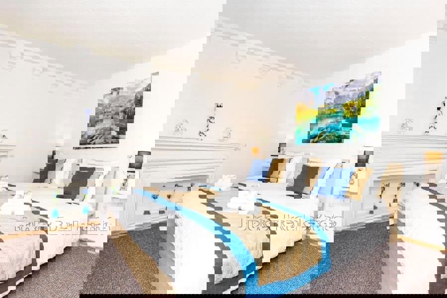 Quattro appartamenti con uffici, in centro