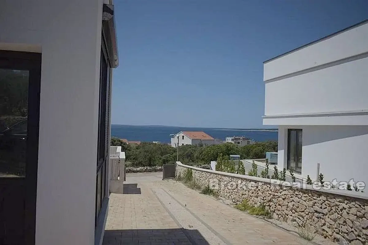 Casa con vista aperta sul mare