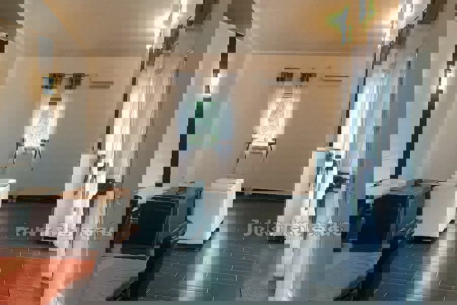 Casa indipendente, in vendita