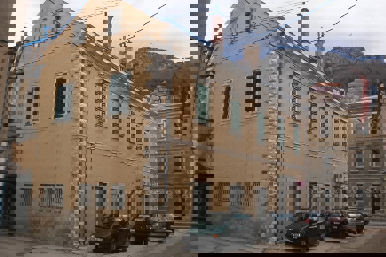 Grande casa su 500 m2, in vendita