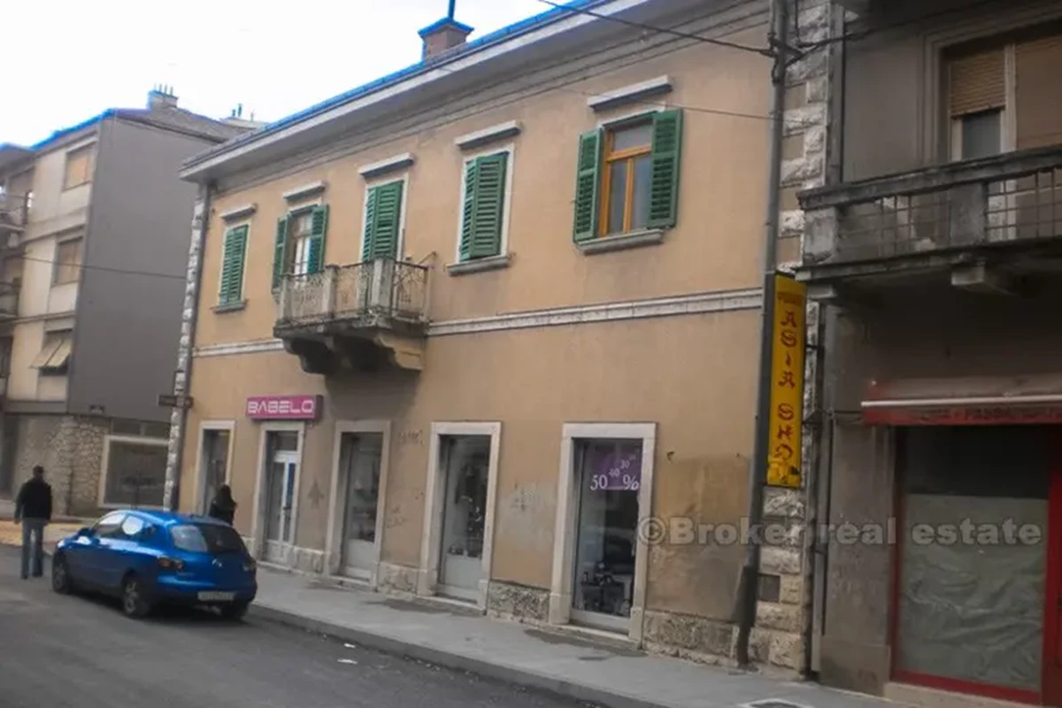 Grande casa su 500 m2, in vendita