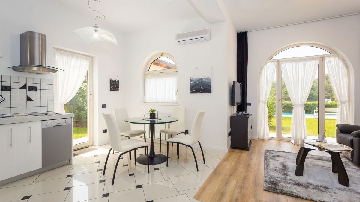 Palazzina in prima fila al mare