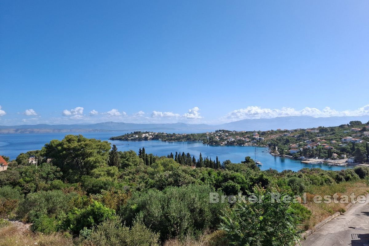 Terreno edificabile con progetto in prima fila al mare