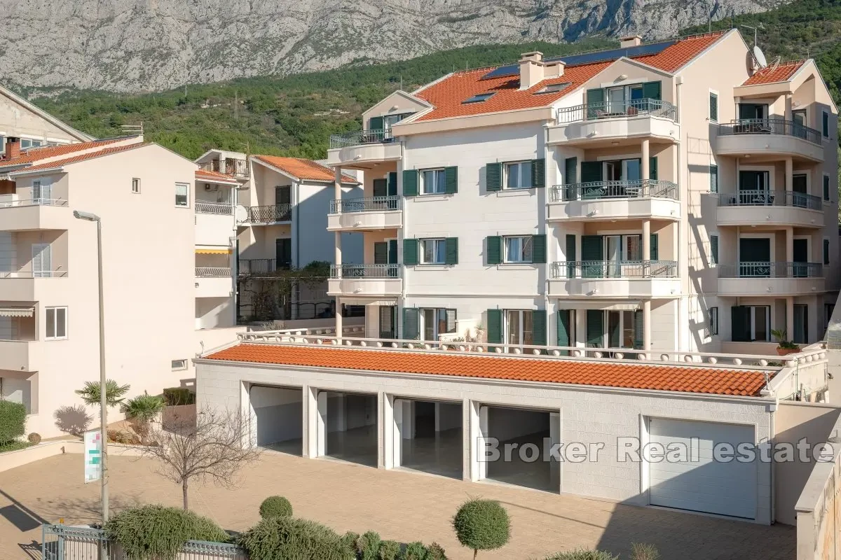 Palazzina con bella vista e vicino al mare