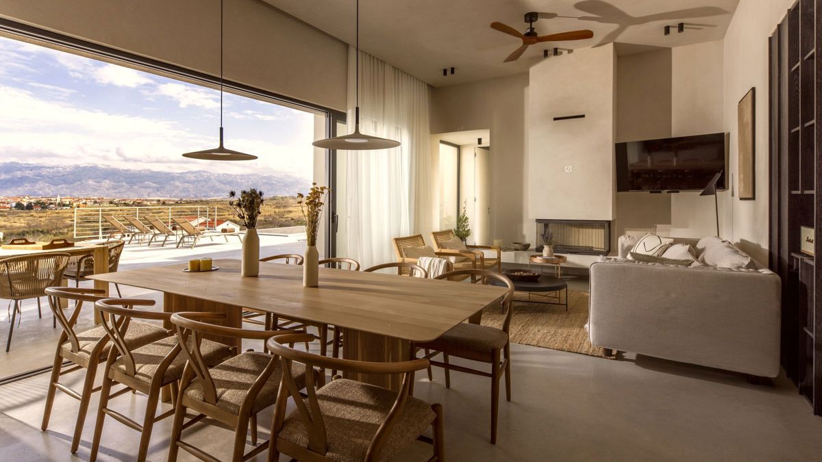 Villa con piscina e vista mare situata in una zona tranquilla