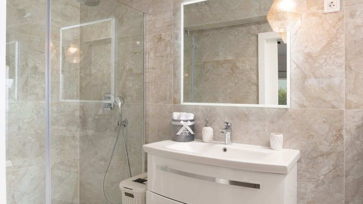 Villa di lusso di nuova costruzione con piscina