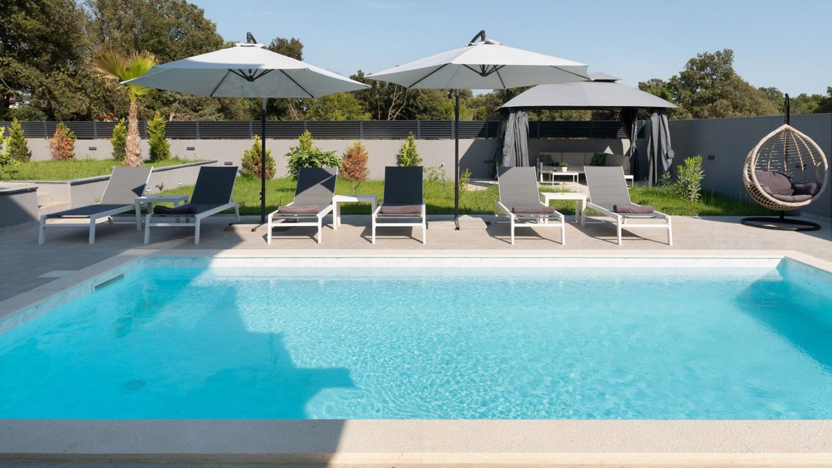 Villa di lusso di nuova costruzione con piscina