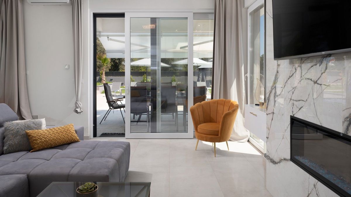 Villa di lusso di nuova costruzione con piscina