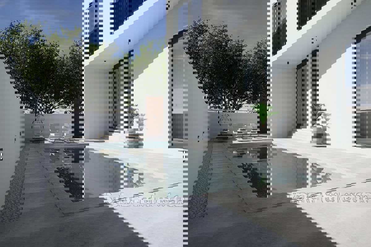 Villa in costruzione vicino al mare e alla spiaggia