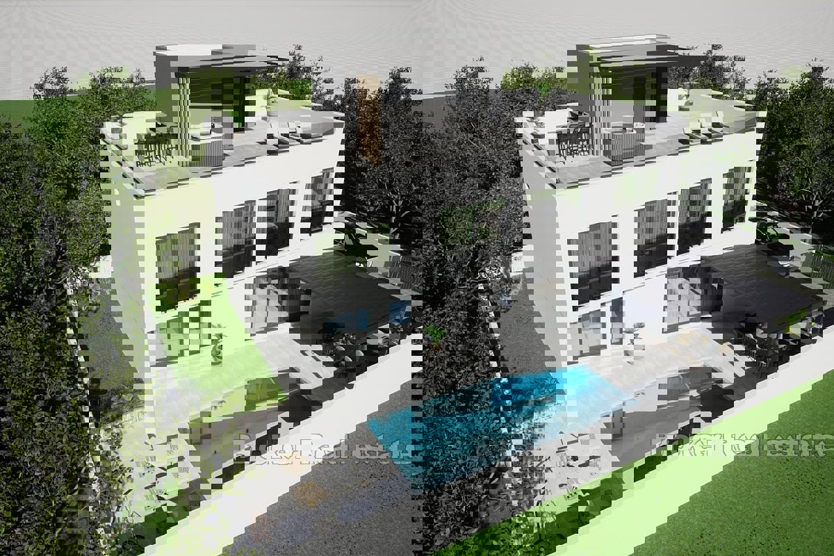 Villa in costruzione vicino al mare e alla spiaggia