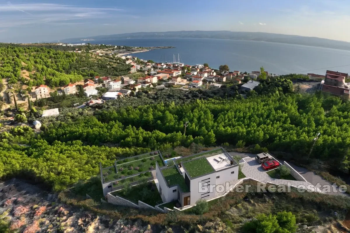 Moderna villa di recente costruzione con vista mare