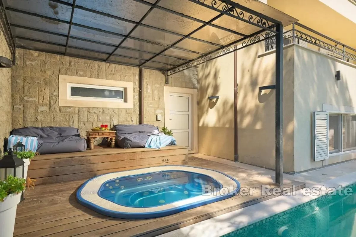 Villa esclusiva con piscina nelle immediate vicinanze del mare