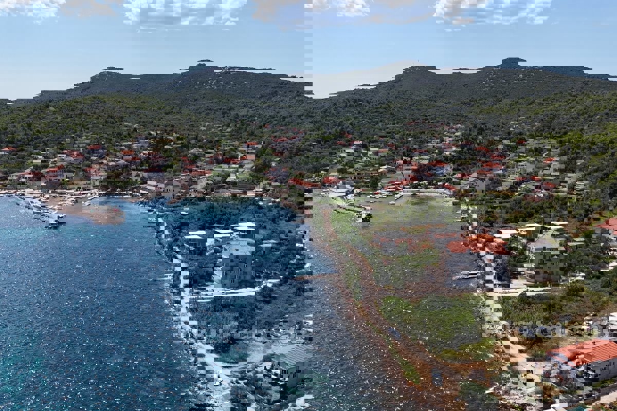 Terreno edificabile in prima fila al mare