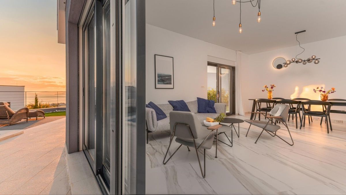 Villa di lusso con piscina e vista mare