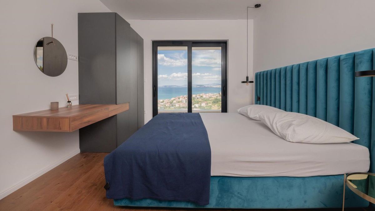 Villa di lusso con piscina e vista mare