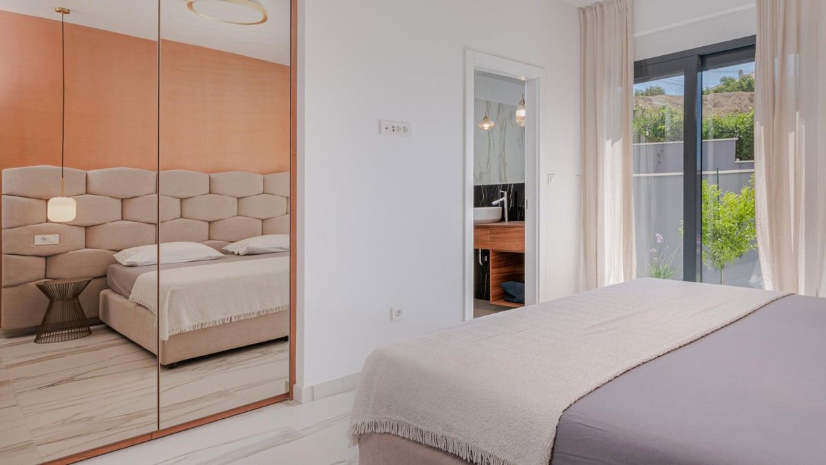 Villa di lusso con piscina e vista mare