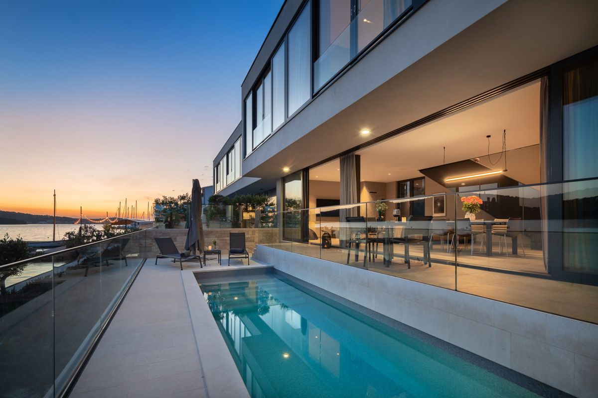 Villa prima fila al mare