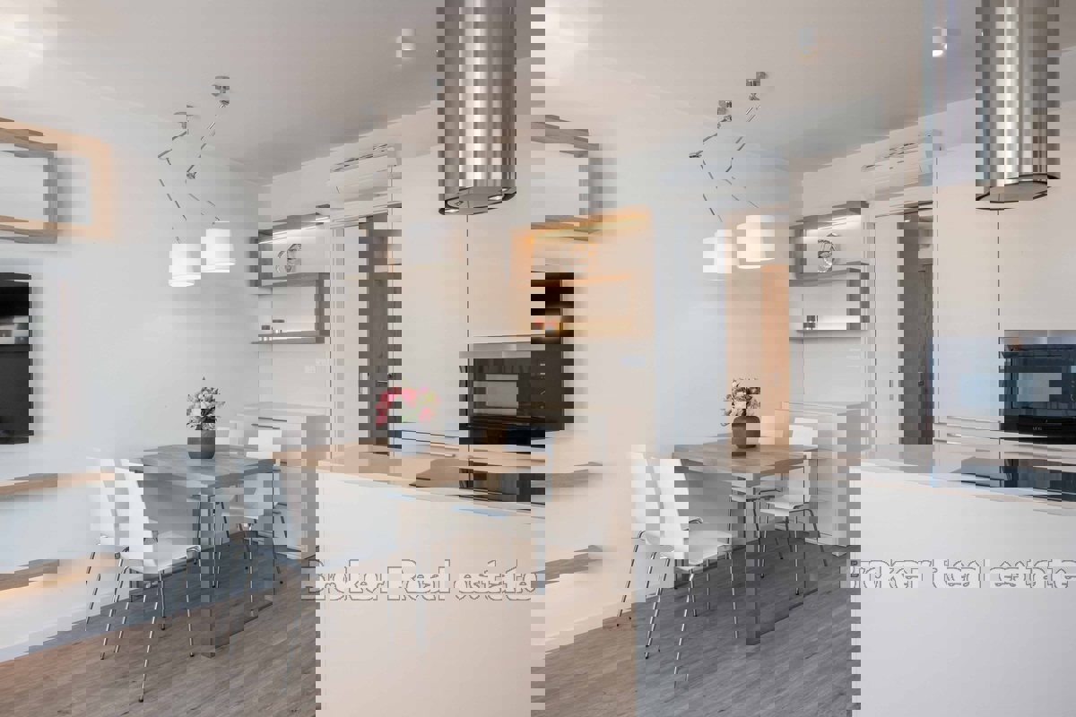 Grazioso appartamento con vista sul mare