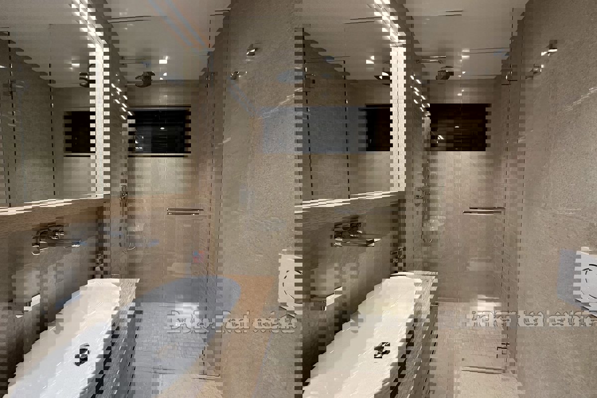 Grazioso appartamento con vista sul mare