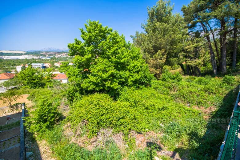 Terreno edificabile di 1650 m2, in vendita