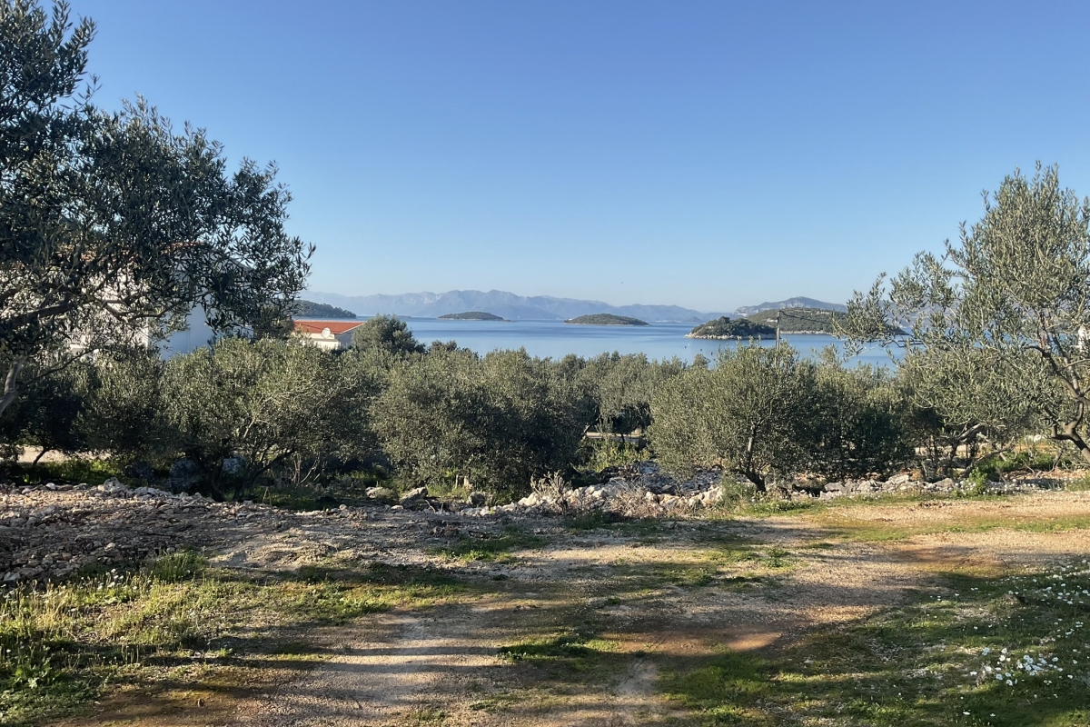 Terreno edificabile con vista mare